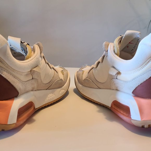 Nike Wome's Jordan MA2 - Picture 4 of 7